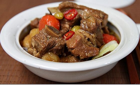 갈비찜 위에 올라간 은행나무 열매. (뉴스1DB) ⓒ News1