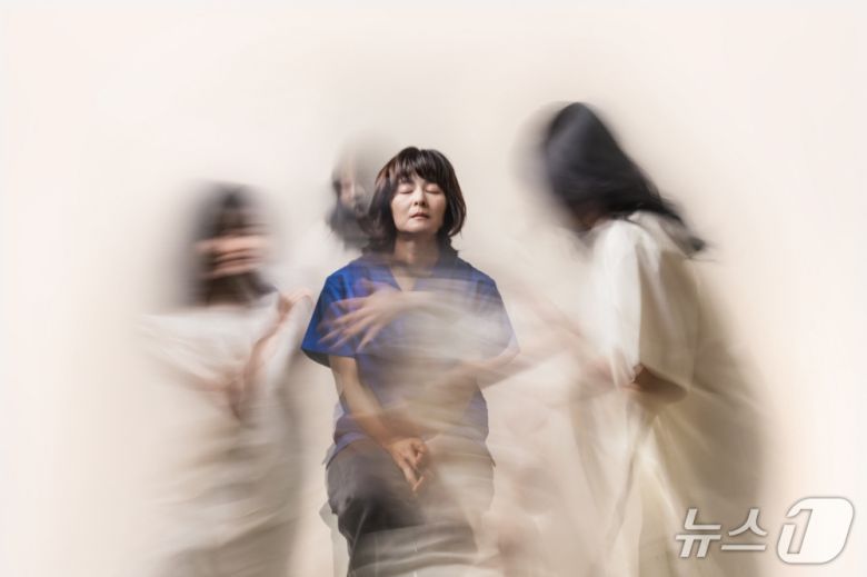 연극 '침상 위에서'