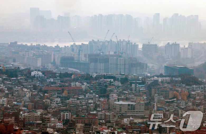 서울시내 아파트 단지와 주택가 모습. 2025.11.24/뉴스1 ⓒ News1 이호윤 기자