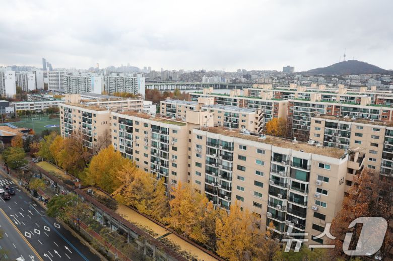 서울 강남구 압구정2구역의 모습. 뉴스1 ⓒ News1 신웅수 기자