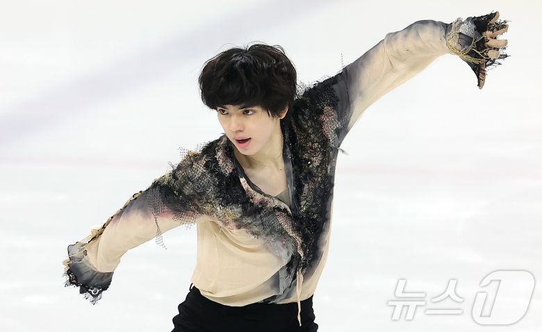 차준환(서울시청)이 30일 서울 양천구 목동아이스링크에서 열린 2025 KB금융 전국남녀 피겨스케이팅 회장배 랭킹대회 남자 싱글 프리 프로그램 연기를 펼치고 있다. 2025.11.30/뉴스1 ⓒ News1 김진환 기자