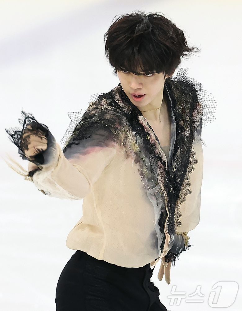 차준환(서울시청)이 30일 서울 양천구 목동아이스링크에서 열린 2025 KB금융 전국남녀 피겨스케이팅 회장배 랭킹대회 남자 싱글 프리 프로그램 연기를 펼치고 있다. 2025.11.30/뉴스1 ⓒ News1 김진환 기자