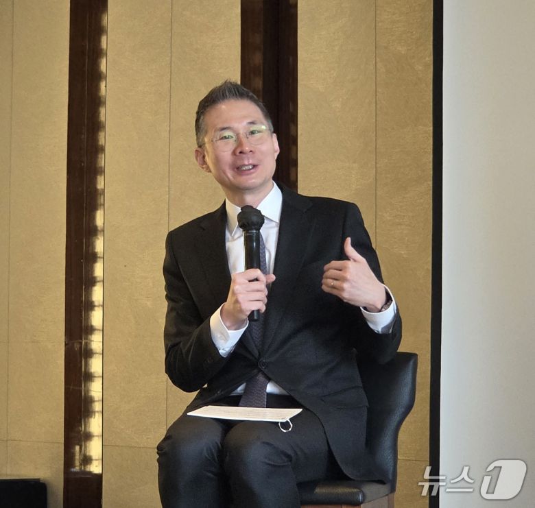 김경훈 오픈AI코리아 총괄 대표가 서울 중구 웨스틴조선호텔에서 열린 기자 간담회에서 질의에 답변하고 있다. 2025.12.4 뉴스1 ⓒ News1 김민석 기자