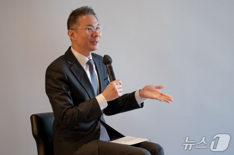 김경훈 오픈AI코리아 총괄 대표가 서울 중구 웨스틴조선호텔에서 열린 기자 간담회에서 질의에 답변하고 있다. 2025.12.4 뉴스1 ⓒ News1(오픈AI코리아 제공)