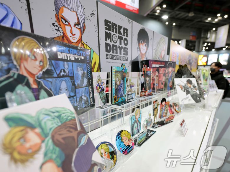 5일 오후 경기도 고양시 일산서구 킨텍스(KINTEX)에서 열린 '애니메이션 X 게임 페스티벌(AGF) 2025'에서 관람객들이 부스를 둘러보고 있다. 2025.12.5/뉴스1 ⓒ News1 황기선 기자