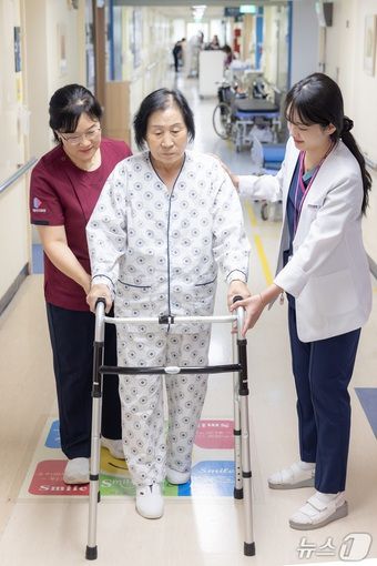 국립중앙의료원은 지난 3일 국민건강보험공단 주관 '2025년 간호·간병통합서비스 성과평가'에서 전국 1위를 달성하며 최고등급인 S등급을 받았다고 5일 밝혔다.