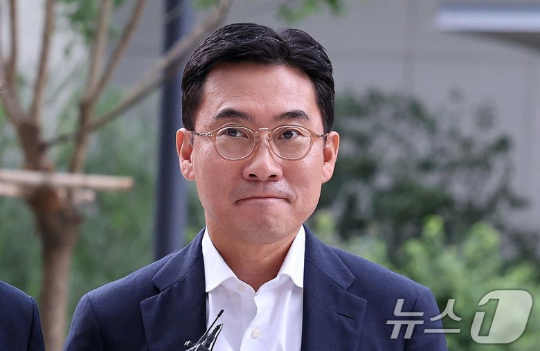 조영탁 IMS모빌리티 대표가 20일 오전 서울 종로구에 마련된 김건희 특검팀(특별검사 민중기) 사무실로 2차 소환조사를 받기 위해 출석하고 있다. 2025.8.20/뉴스1 ⓒ News1 박지혜 기자