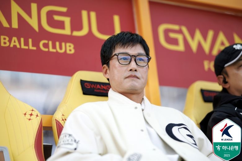 광주FC를 이끌며 많은 것을 이룬 이정효 감독은 더 큰 무대로 나아가기 위한 도전을 택했다. (한국프로축구연맹 제공)