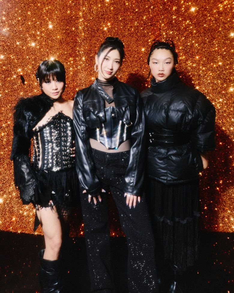 레이 아미, 이재, 오드리 누나(왼쪽부터, '뉴 이어스 로킹 이브' SNS)