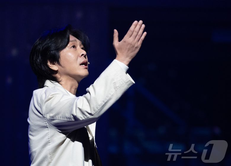 2024년 '광화문연가' 프레스콜에서 공연 중인 윤도현./뉴스1 ⓒ News1 이재명 기자