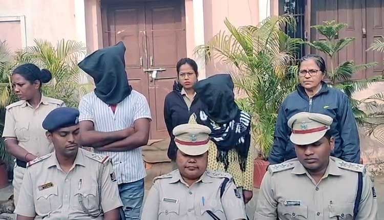 체포된 람찬드리(왼쪽), 제마마니. (타임스오브인디아 갈무리)