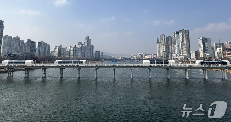 울산교 위에 조성된 울산 세계음식문화관. (울산시 제공. 재판매 및 DB 금지) /뉴스1