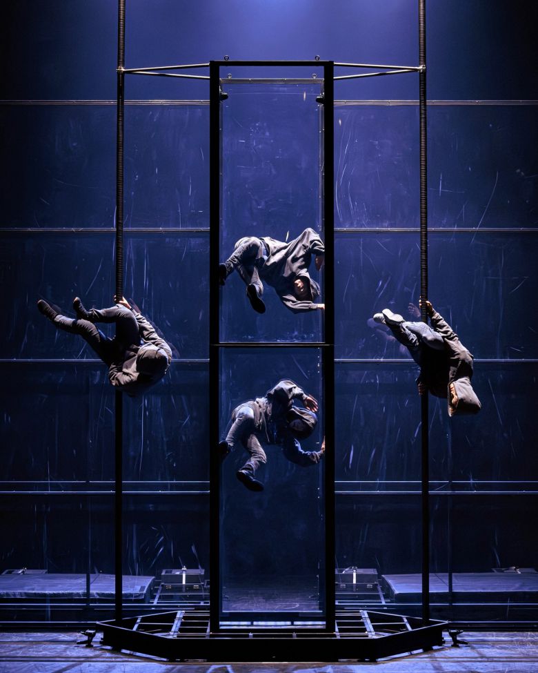 포스의 '마찰' 공연 장면ⓒFORCE-ARTECH(서울문화재단 제공)