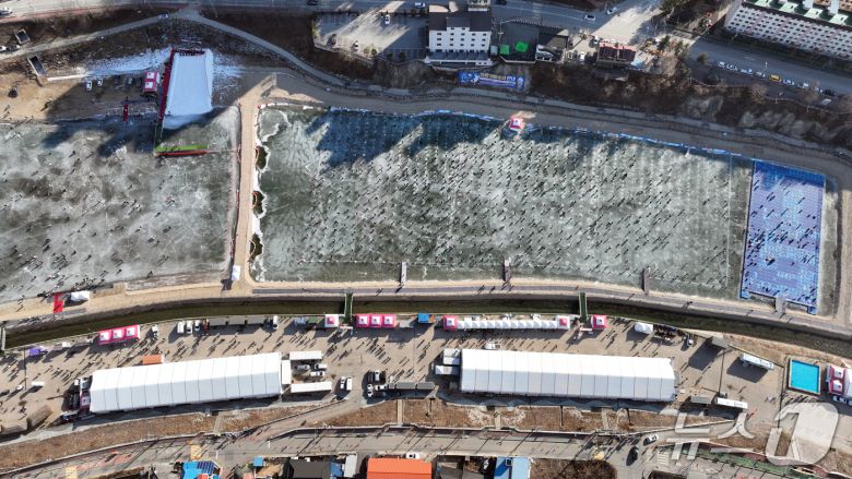 제14회 홍천강 꽁꽁축제 현장 사진.(홍천군 제공. 재판매 및 DB금지)/뉴스1