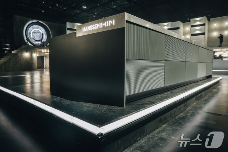 흑백요리사2에서 선보인 한샘 '유로900 테이트 아일랜드' (한샘 제공)