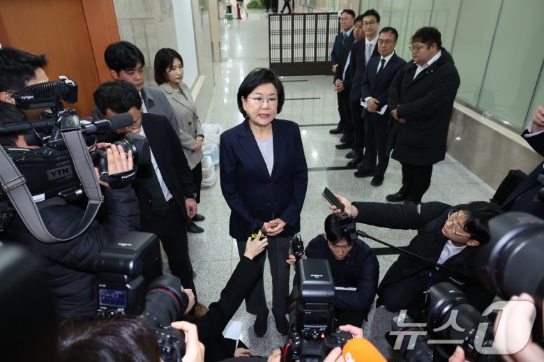 인사청문회 출석을 위해 서울 여의도 국회를 찾은 이혜훈 기획예산처 장관 후보자가 19일 입장을 밝히고 있다. 2026.1.19/뉴스1 ⓒ News1 신웅수 기자