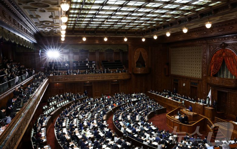 다카이치 사나에 일본 총리가 지난해 10월 24일 의회에서 첫 정책 연설을 하고 있다. 2025.10.24 ⓒ 로이터=뉴스1 ⓒ News1 강민경 기자