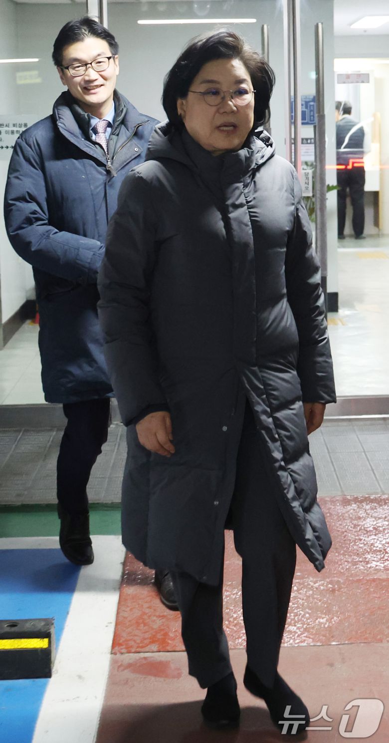 이혜훈 기획예산처 장관 후보자가 20일 오후 서울 중구 예금보험공사에 마련된 인사청문회 사무실에서 점심시간을 이용해 외부로 이동하고 있다. 2026.1.20/뉴스1 ⓒ News1 김명섭 기자