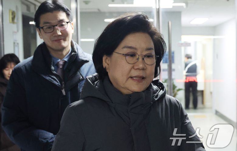 이혜훈 기획예산처 장관 후보자가 20일 오후 서울 중구 예금보험공사에 마련된 인사청문회 준비사무실에서 점심시간을 이용해 외부로 이동하고 있다. 2026.1.20/뉴스1 ⓒ News1 김명섭 기자