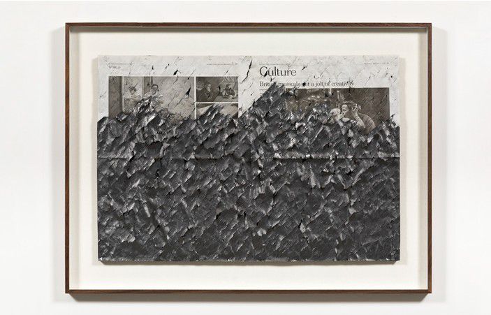 Choi Byung-so, Untitled 0230305, 2023, Ballpoint pen and pencil on newspaper, 54.5 × 80 × 1 cm, Framed: 71 × 96 × 4.2 cm. Courtesy of the artist and Perrotin. (페로탕 서울 제공)