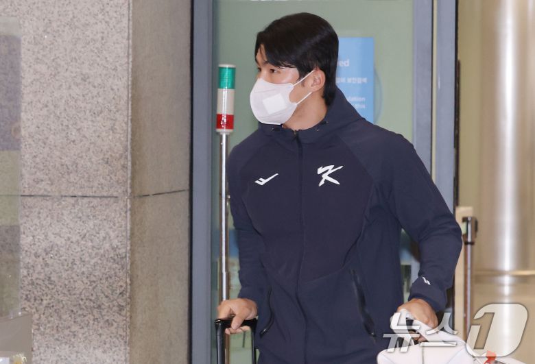 류지현 감독이 이끄는 야구대표팀의 김혜성이 사이판 전지훈련을 마치고 20일 오후 인천국제공항을 통해 귀국하고 있다. 2026.1.20/뉴스1 ⓒ News1 이광호 기자