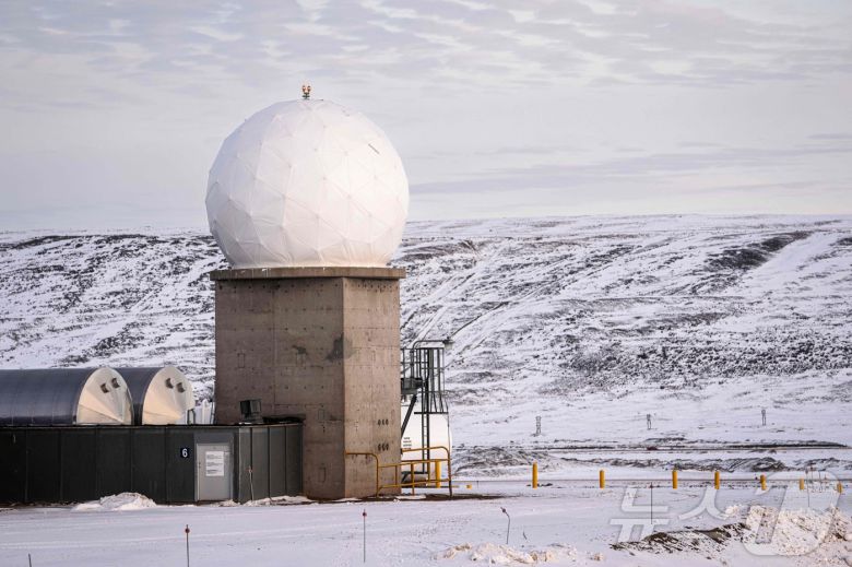 덴마크령인 그린란드의 피츠버그 지역에 설치된 피투픽 우주 기지. 2023.10.04 ⓒ AFP=뉴스1