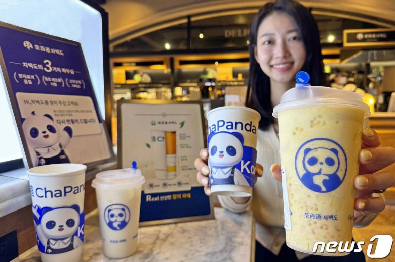 갤러리아백화점이 지난 2024년 서울 명품관에서 선보인 중국 밀크티 브랜드 '차백도' (갤러리아백화점 제공) 2024.4.22/뉴스1