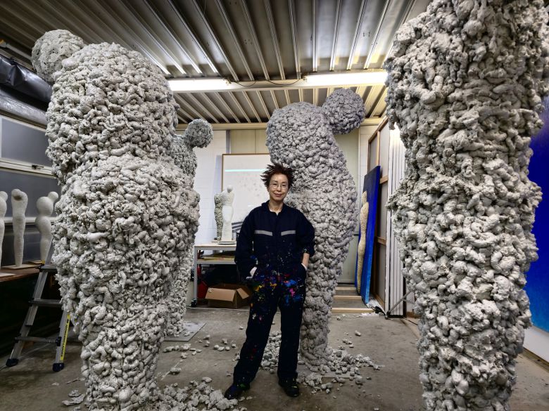 우글 우글 우글이와 데비한 작가