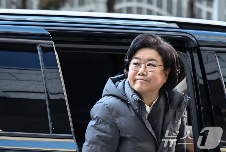 이혜훈 기획예산처 장관 후보자가 22일 오전 서울 중구 예금보험공사에 마련된 인사청문회 준비 사무실로 출근하고 있다. 2026.1.22/뉴스1 ⓒ News1 김도우 기자