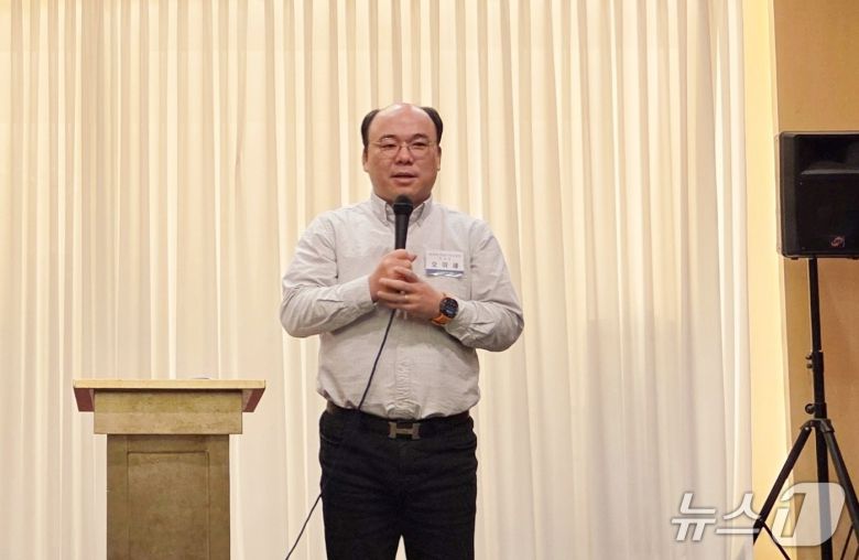 제16대 인천시수의사회 회장 선거에 출마한 기호 1번 오이세 후보가 21일 신년교례회에서 발언을 하고 있다. ⓒ 뉴스1