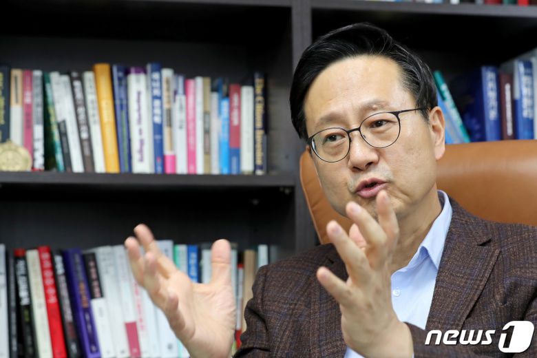 류영재 서스틴베스트 대표이사가 서울 중구 서스틴베스트에서 뉴스1과 인터뷰를 하고 있다. /뉴스1 ⓒ News1 장수영 기자