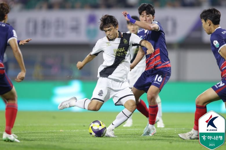 지난 시즌 경남에서 활약하던 송시우(한국프로축구연맹 제공)