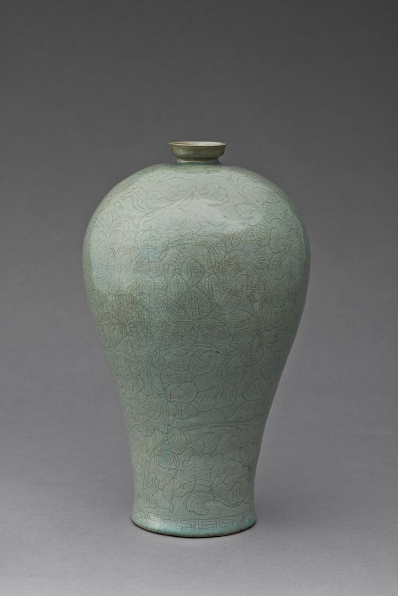 '청자양각연당초문매병' ⓒ간송미술문화재단 (대구간송미술관 제공)