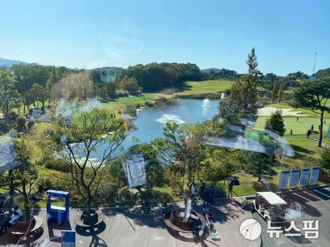 [서울=뉴스핌] 김용석 기자 =  대회가 열리고 있는 세종필드 골프클럽 전경. 2020.10.09 fineview@newspim.com