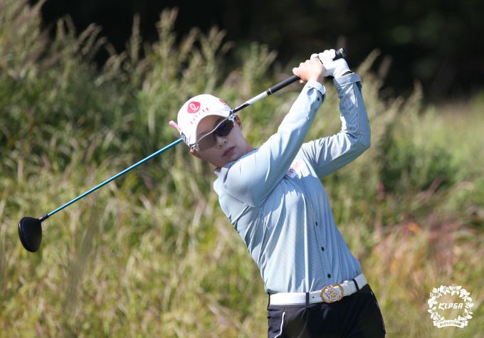 압도적 선두로 통산11승을 예약한 김효주. [사진= KLPGA]