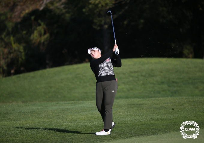 공동3위로 뛰어오른 장하나. [사진= KLPGA]