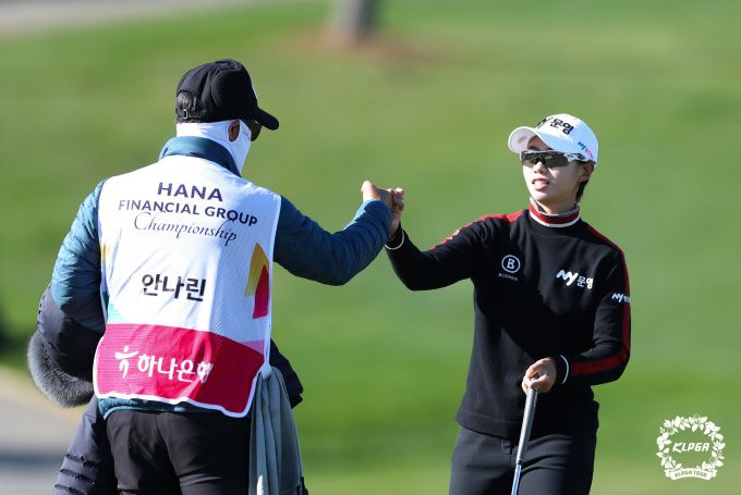 안나린이 한달만에 시즌2승에 성공, 박현경, 김효주에 이어 다승자가 됐다. [사진= KLPGA]