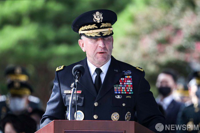 [서울=뉴스핌] 사진공동취재단 = 로버트 에이브럼스 한미연합사령관이 지난해 9월 서울 용산 한미연합사에서 열린 '한미연합사 부사령관 이취임식'에 참석해 환영 및 환송사를 하고 있다. 2020.09.23 photo@newspim.com