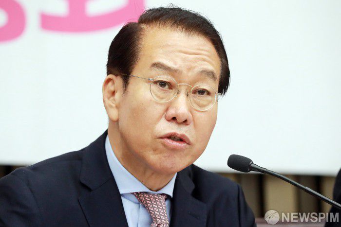 [서울=뉴스핌] 이형석 기자 = 권영세 원내대표 후보가 지난해 5월 서울 여의도 국회에서 미래통합당 원내대표 및 정책위원회 의장 선출을 위한 당선자 총회에서 발언을 하고 있다. 2020.05.08 leehs@newspim.com