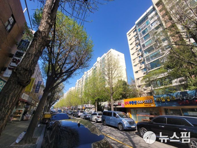 [서울=뉴스핌] 김태훈 기자 = 압구정동 현대1차아파트 전경. 2021.04.05 taehun02@newspim.com