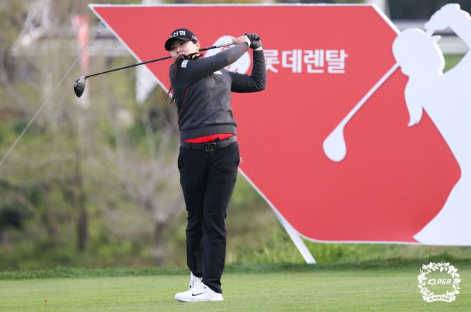 김스텔라의 티샷 모습. [사진= KLPGA]