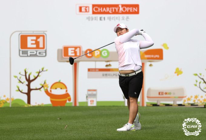 1타차 2위를 한 하민송은 역전 우승을 노린다. [사진= KLPGA]