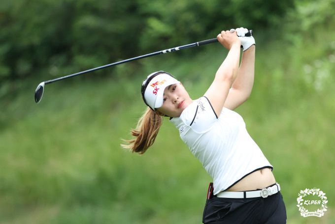 대회 2연속 우승에 나서는 디팬딩챔피언 김지영2. [사진= KLPGA]