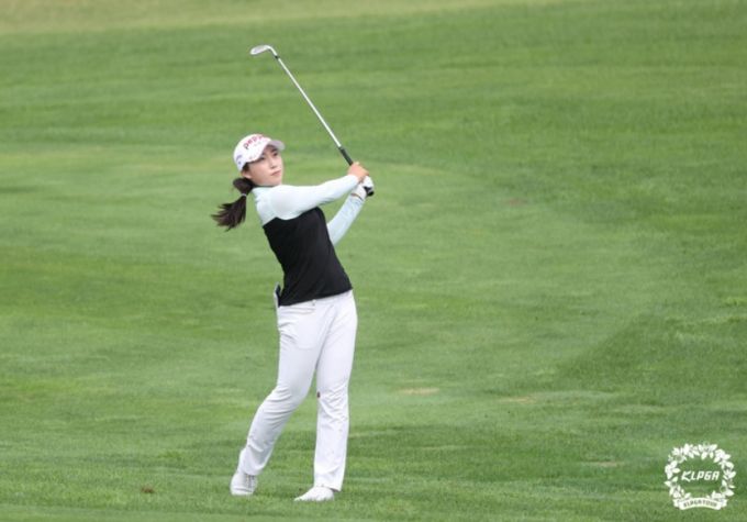 2주만에 정규투어 2번째 홀인원을 써낸 지수진. [사진= KLPGA]