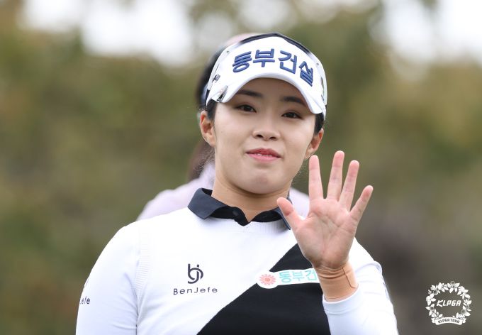 시즌2승자인 김수지 역시 공동선두를 차지했다. [사진= KLPGA]