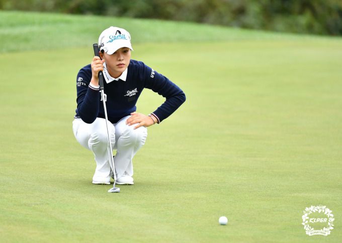 싱그러운 미소를 머금은 허다빈. [사진= KLPGA]