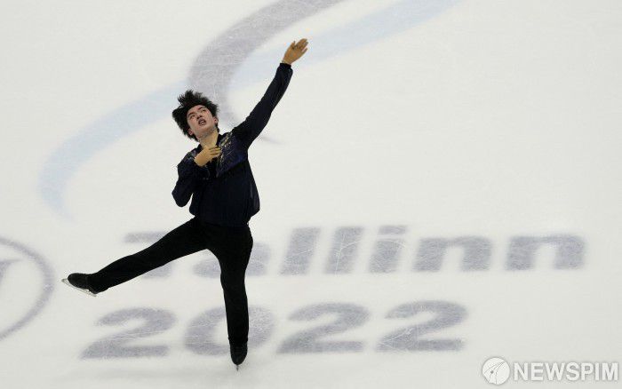 [에스토니아= 로이터 뉴스핌] 김용석 기자 = 23일(한국시간) 에스토니아 탈린의 톤디라바 아이스 홀에서 열린 2022 ISU 4대륙선수권대회 남자 싱글에서 완성도 높은 연기를 선보인 차준환, 2021.01.23 fineview@newspim.com