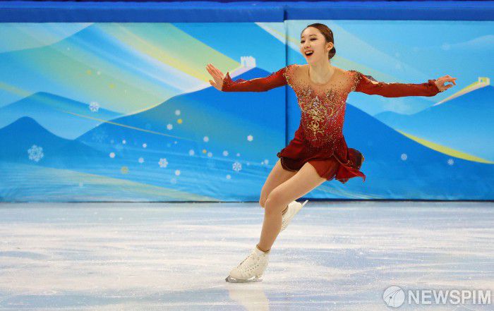 [베이징 로이터=뉴스핌] 소가윤 기자=김예림(19·수리고)이 17일(한국시간) 중국 베이징 캐피탈 실내경기장에서 열린 2022 베이징 동계올림픽 피겨 스케이팅 여자 싱글 프리스케이팅에 출전해 기술점수(TES) 68.61점, 예술점수(PCS) 66.24점, 총점 134.85점을 받아쇼트프로그램 점수 67.78점을 합해 최종 총점 202.63점을 기록했다. 김예림은 프리스케이팅에서 푸치니의 오페라 '투란도트'에 맞춰 클린 연기를 펼쳤다. 2022.02.17 sona1@newspim.com