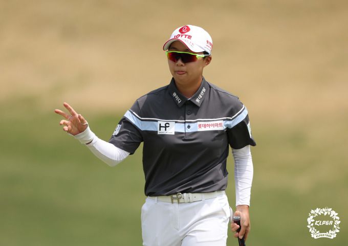 첫날 단독선두에 오른 김효주. [사진= KLPGA]