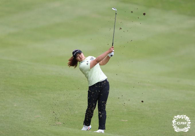 시즌1승을 포함, 좋은 활약을 보이고 있는 유해란. [사진= KLPGA]